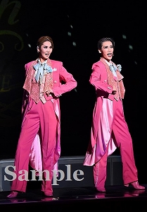 瑠風・鷹翔 舞台写真／宙組宝塚大劇場特別公演『Le Grand Escalier ―ル・グラン・エスカリエ―』