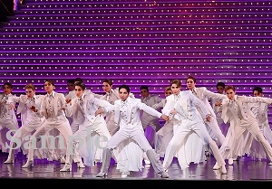 桜木　他 舞台写真／宙組宝塚大劇場特別公演『Le Grand Escalier ―ル・グラン・エスカリエ―』