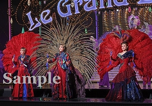 フィナーレ 舞台写真／宙組宝塚大劇場特別公演『Le Grand Escalier ―ル・グラン・エスカリエ―』