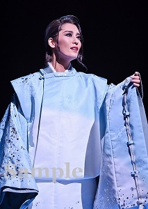 月城かなと 舞台写真/月組東京公演『Eternal Voice 消え残る想い』『Grande TAKARAZUKA 110!』