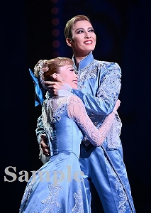 月城・海乃 舞台写真/月組東京公演『Eternal Voice 消え残る想い』『Grande TAKARAZUKA 110!』