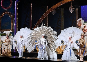 フィナーレ 舞台写真／月組東京公演『Eternal Voice 消え残る想い』『Grande TAKARAZUKA 110!』