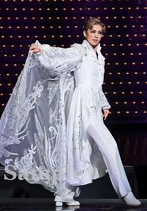 彩風咲奈 舞台写真/雪組大劇場公演『ベルサイユのばら』―フェルゼン編―