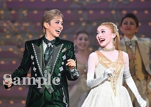 彩風・夢白 舞台写真／「彩風咲奈サヨナラショー」