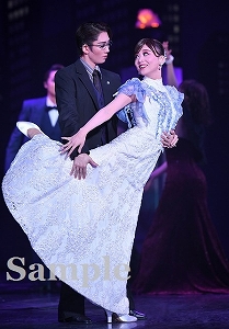 綾音・樹澄 舞台写真／星組新人公演『記憶にございません！』