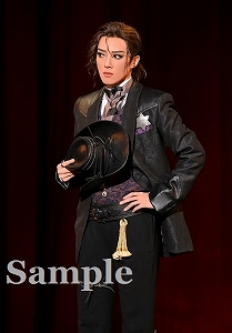 風間柚乃 舞台写真／月組大劇場公演『ゴールデン・リバティ』『PHOENIX RISING』