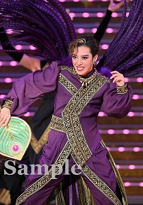 風間柚乃 舞台写真／月組大劇場公演『ゴールデン・リバティ』『PHOENIX RISING』