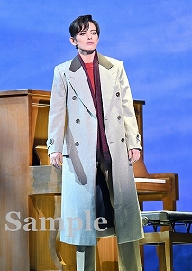 朝美絢 舞台写真／雪組東京建物 Brillia HALL公演『愛の不時着』