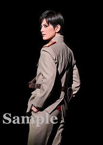 朝美絢 舞台写真／雪組東京建物 Brillia HALL公演『愛の不時着』