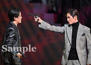 朝美・諏訪 舞台写真／雪組東京建物 Brillia HALL公演『愛の不時着』