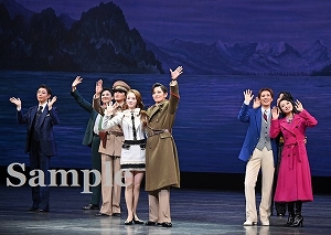 フィナーレ 舞台写真／雪組東京建物 Brillia HALL公演『愛の不時着』