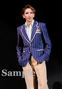 桜木みなと 舞台写真／宙組大劇場公演『宝塚110年の恋のうた』『Razzle Dazzle』