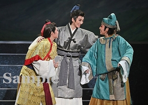 極美・碧音・御剣 舞台写真／星組宝塚バウホール公演『にぎたつの海に月出づ』