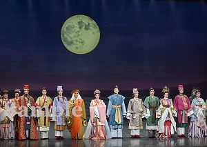 フィナーレ 舞台写真／星組宝塚バウホール公演『にぎたつの海に月出づ』