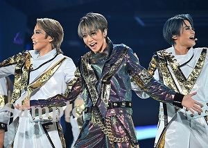 礼・暁・天飛 舞台写真／星組日本武道館公演『ANTHEM―アンセム―』