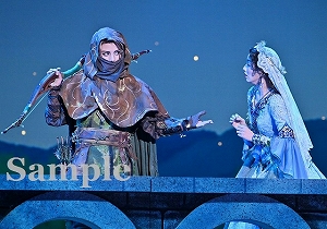 朝美・夢白 舞台写真／雪組大劇場公演『ROBIN THE HERO』『オーヴァチュア！』