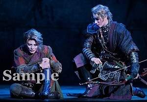 朝美・縣 舞台写真／雪組大劇場公演『ROBIN THE HERO』『オーヴァチュア！』