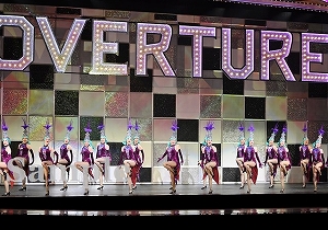 ロケット 舞台写真／雪組大劇場公演『ROBIN THE HERO』『オーヴァチュア！』