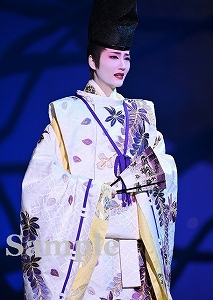 芹香斗亜 舞台写真／宙組東京公演『宝塚110年の恋のうた』『Razzle Dazzle』