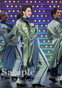 瑠風輝 舞台写真／宙組東京公演『宝塚110年の恋のうた』『Razzle Dazzle』