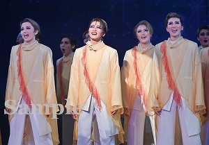 礼・暁・極美・天飛 舞台写真／星組大劇場公演『阿修羅城の瞳』『エスペラント！』