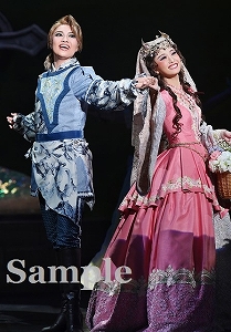 苑利・愛空 舞台写真／雪組新人公演『ROBIN THE HERO』