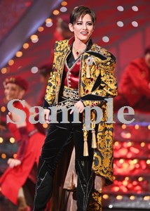 朝美絢 舞台写真／雪組東京公演『ROBIN THE HERO』『オーヴァチュア！』