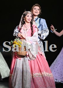 朝美・夢白 舞台写真／雪組東京公演『ROBIN THE HERO』『オーヴァチュア！』