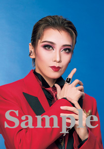 侑輝大弥 スチール写真／花組大劇場公演『悪魔城ドラキュラ』『愛，Love Revue！』