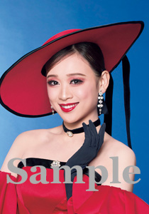 七彩はづき スチール写真／花組大劇場公演『悪魔城ドラキュラ』『愛，Love Revue！』