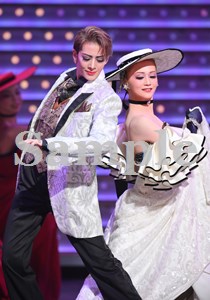 永久輝・星空 舞台写真／花組大劇場公演『悪魔城ドラキュラ』『愛，Love Revue！』