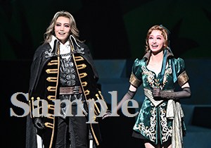 夏希・彩葉 舞台写真／花組新人公演『悪魔城ドラキュラ』