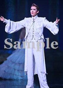 永久輝せあ 舞台写真／花組東京公演『悪魔城ドラキュラ』『愛，Love Revue！』