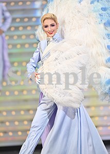 聖乃あすか 舞台写真／花組東京公演『悪魔城ドラキュラ』『愛，Love Revue！』