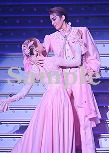 永久輝・星空 舞台写真／花組東京公演『悪魔城ドラキュラ』『愛，Love Revue！』