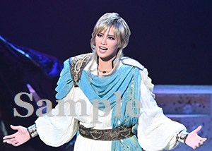 天飛華音 舞台写真／星組宝塚バウホール公演『アレクサンダー』