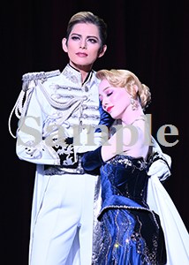 朝美・夢白 舞台写真／「夢白あやサヨナラショー」