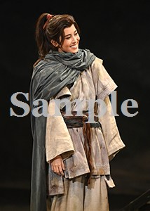 彩海せら 舞台写真／月組宝塚バウホール公演『雨にじむ渤海』