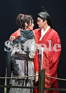 礼華・彩海 舞台写真／月組宝塚バウホール公演『雨にじむ渤海』