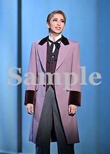 桜木みなと 舞台写真／宙組博多座公演『愛するには短すぎる』