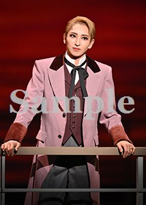 桜木みなと 舞台写真／宙組博多座公演『愛するには短すぎる』