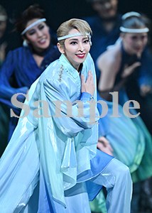 桜木みなと 舞台写真／宙組博多座公演『愛するには短すぎる』