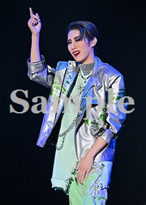 鷹翔千空 舞台写真／宙組博多座公演『愛するには短すぎる』