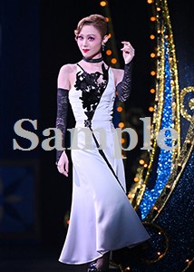 春乃さくら 舞台写真／宙組博多座公演『愛するには短すぎる』