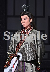 彩海せら 舞台写真／月組大劇場公演『RYOFU』『水晶宮殿』