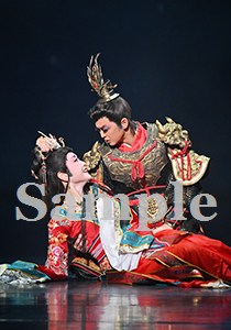 美颯・薫乃 舞台写真／月組新人公演『RYOFU』