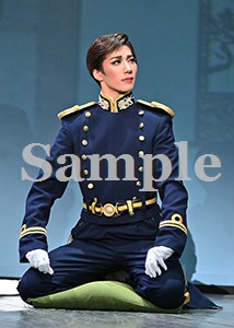 縣千 舞台写真／雪組梅田芸術劇場メインホール公演『波うららかに、めおと日和』