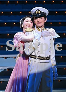 朝美・音彩 舞台写真／雪組梅田芸術劇場メインホール公演『波うららかに、めおと日和』