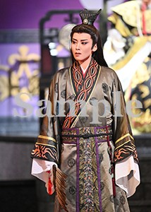 彩海せら 舞台写真／月組東京公演『RYOFU』『水晶宮殿』