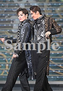 朝美・瀬央 舞台写真／雪組大劇場公演『ポーの一族』